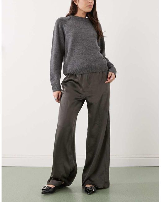Weekday Satijnen Broek in het Gray