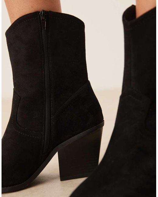 Remedy di ASOS in Black