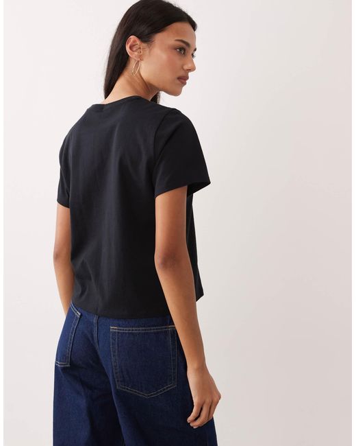 Abercrombie & Fitch Black – leicht körpernah geschnittenes t-shirt