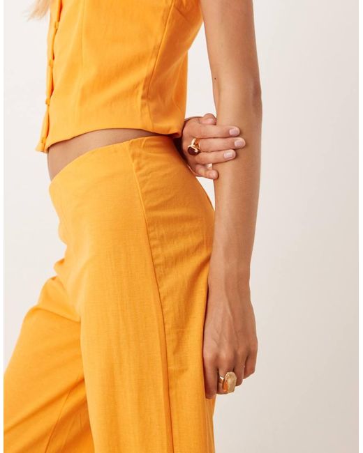 Pantalones De Sastre Papaya De Corte Acampanado De (Parte De Un Conjunto) Mango de color Orange