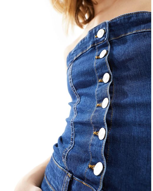 Vestito di jeans lungo a fascia lavaggio di Reclaimed (vintage) in Blue