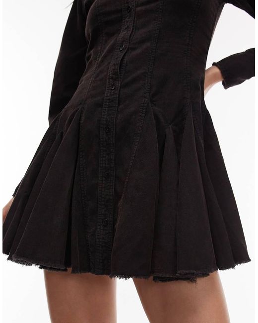 Vestido Camisero Negro Lavado Con Cintura Entallada Y Godets De Pana De ASOS de color Black