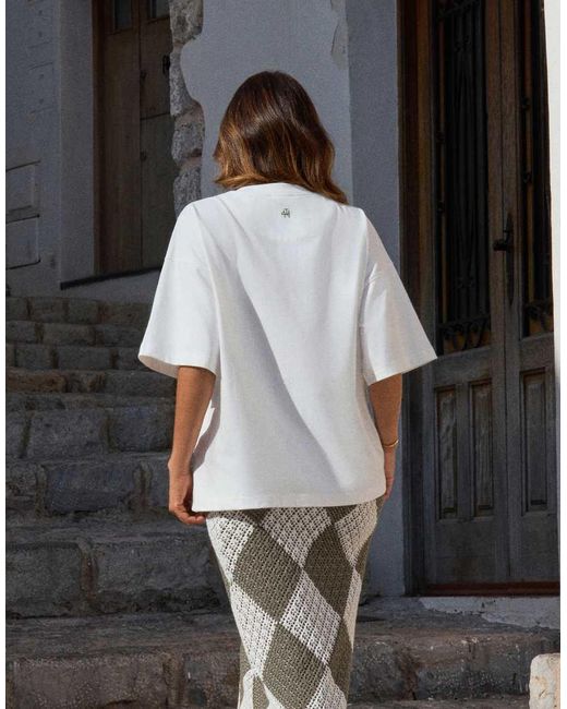 X Luana Barron di 4th & Reckless in White