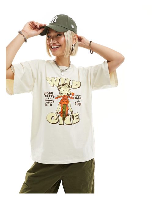 Daisy Street White Oversized T-shirt With Wild Betty Boop Graphic