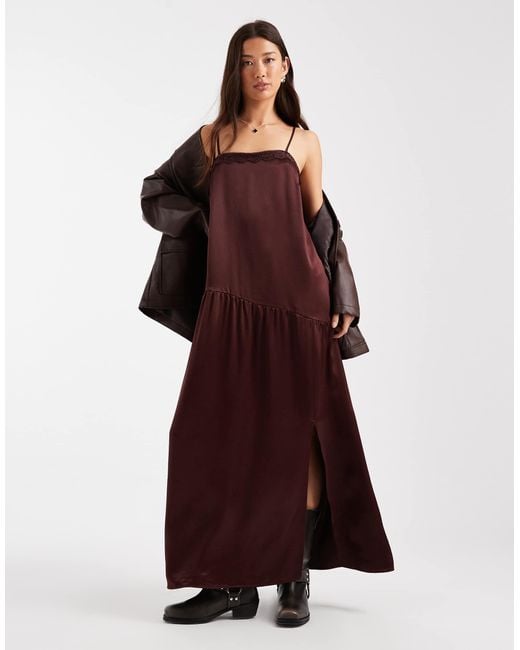 Miss Selfridge Purple – maxikleid aus satin mit muschelsaum