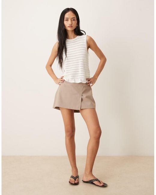 Jdy Natural Boxy Knit Scallop Edge Vest With Crochet Detail Piping