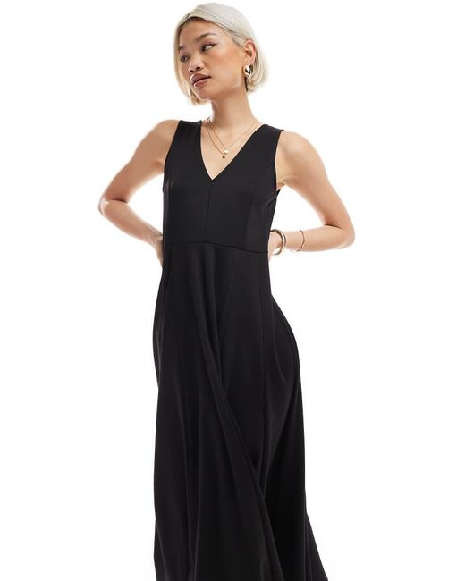 Vestido Midi Sin Mangas Con Cuello De Pico De Godets De Punto Roma De -Sin Color ASOS de color Black