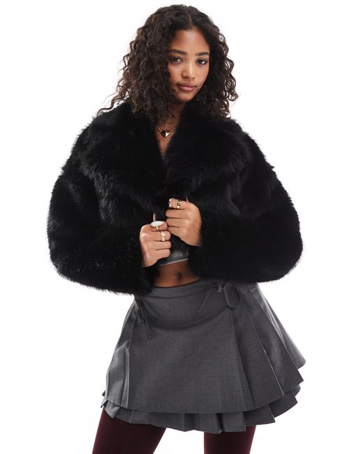 Pull&Bear Black – kurze jacke aus kunstpelz
