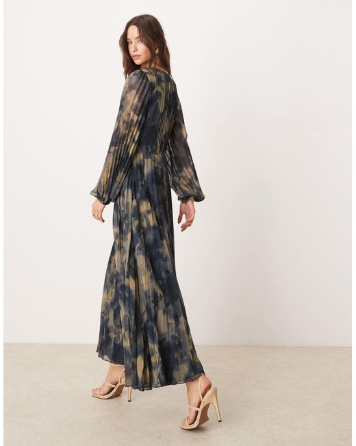 ASOS Black – plissee-midikleid mit verdrehtem detail, gewickelter vorderseite und verschwommenem blumenmuster