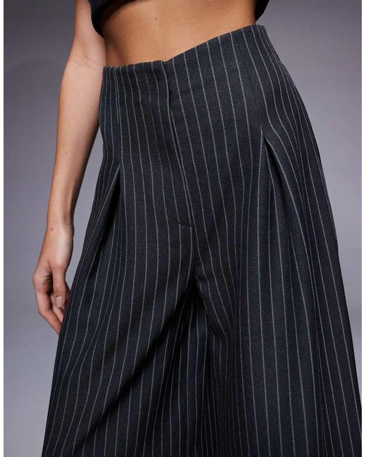 Pantaloni Sartoriali A Righe di ASOS in Blue