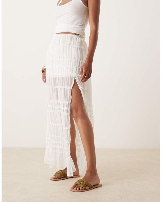Flora di ASOS in Brown
