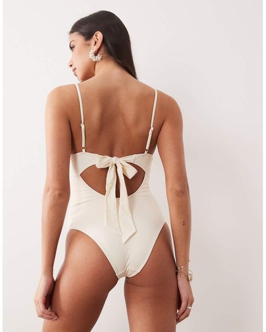 South Beach Natural Scallop Underwire Swimsuit