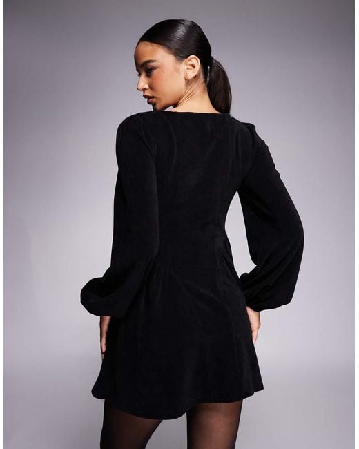 Vestido Corto De Manga Larga De Estilo Blusón Con Detalle En La Cintura De Pana De ASOS de color Black