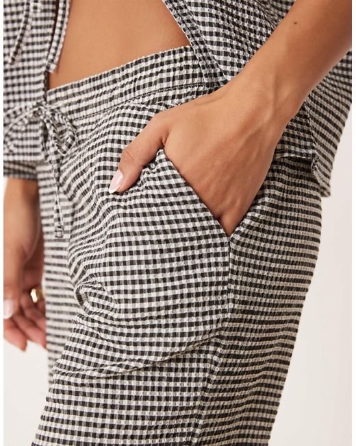 Jdy Black – hose aus seersucker mit weitem bein und em vichy-karo, kombiteil