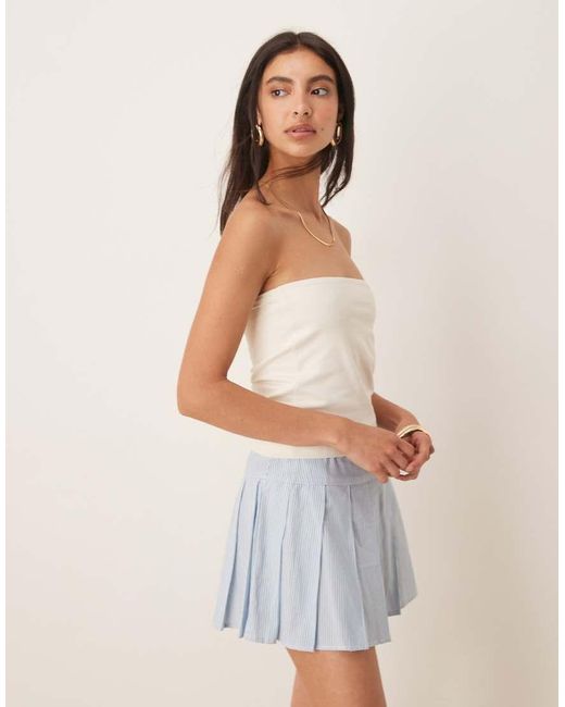 Top A Fascia Taglio Lungo di ASOS in White