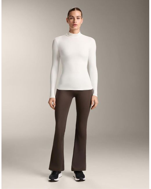 Oysho White Long-Sleeve Base Layer T-Shirt