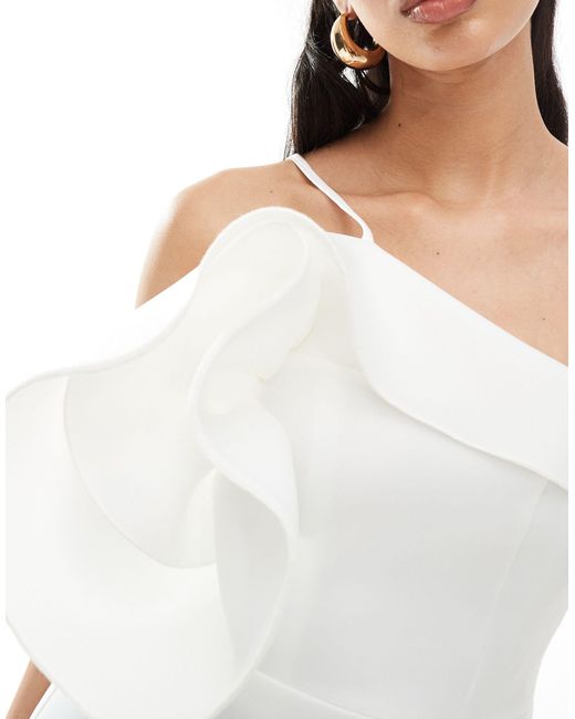 Vestido corto color con detalle floral extragrande ASOS de color White