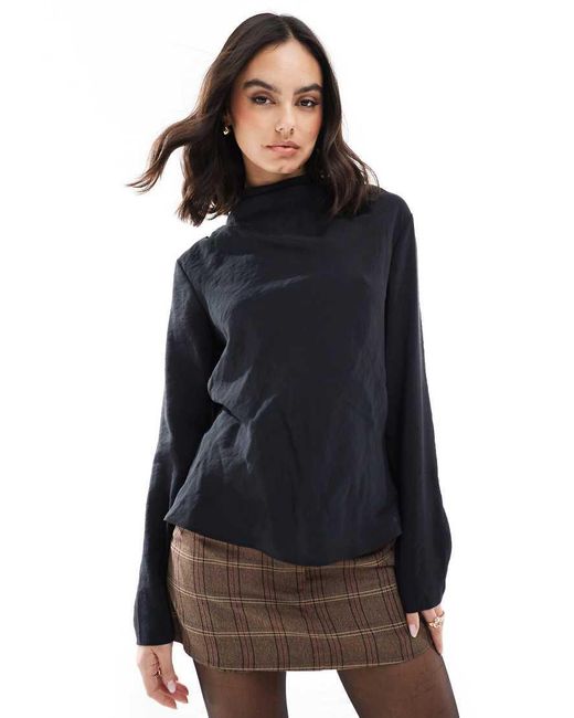 Top Allacciato di ASOS in Black