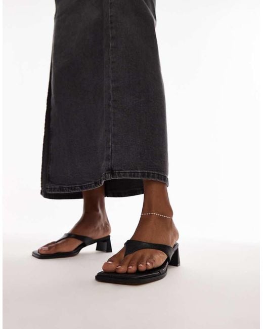 TOPSHOP Black Indy Toe Post Mid Heeled Sandals