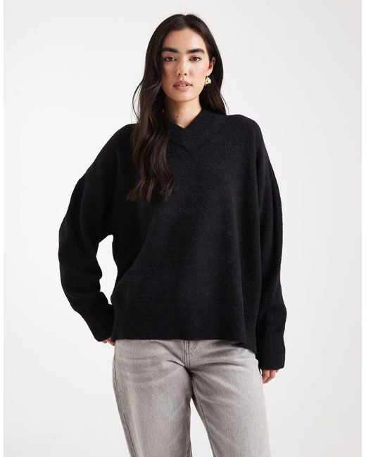 Jersey Extragrande Con Cuello De Pico De Tejido Muy Suave De ASOS de color Black