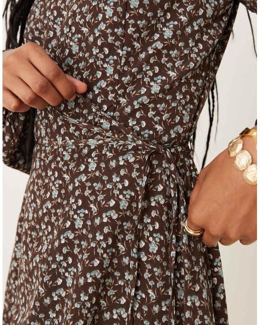 Glamorous Nette Mini Jurk Met Lange Mouwen En Bloemenprint in het Brown