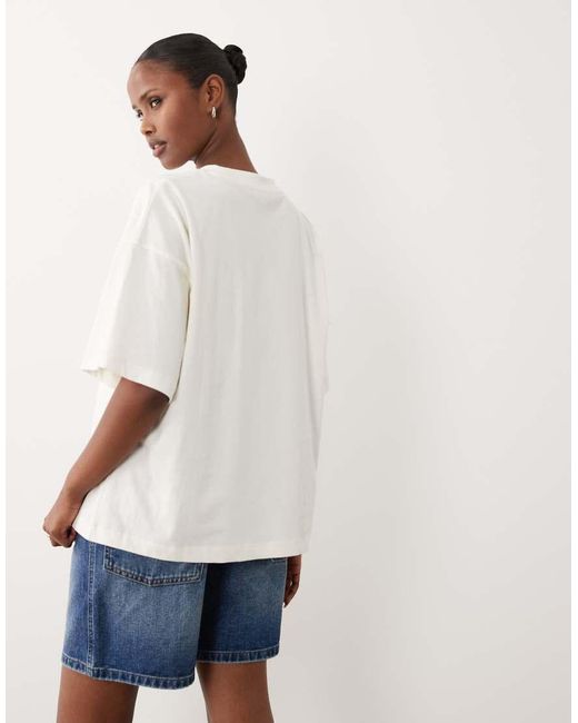 The Frolic White Exclusive Oyster Graphic Oversized T-shirt