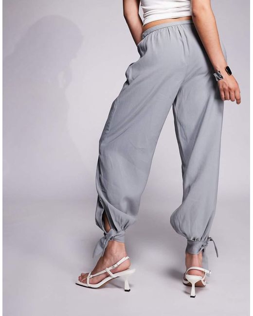 Billow di ASOS in Gray