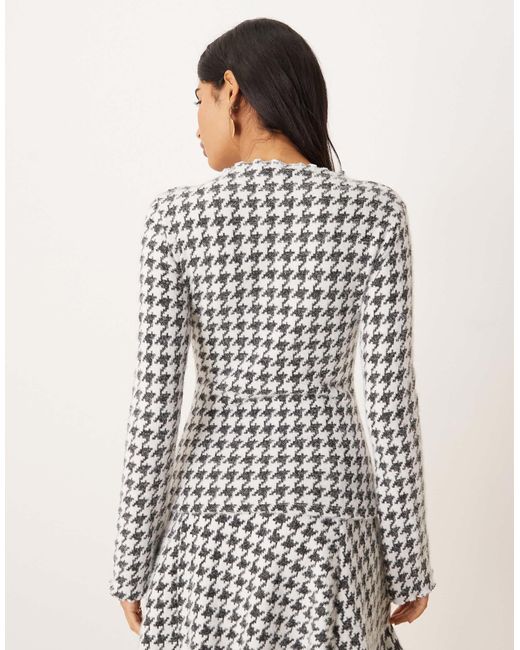 Top d'ensemble en maille pied-de-poule col montant - noir et blanc Vila en coloris White