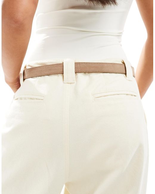 Ceinture en daim texturé à boucle dorée - marron Pieces en coloris Natural