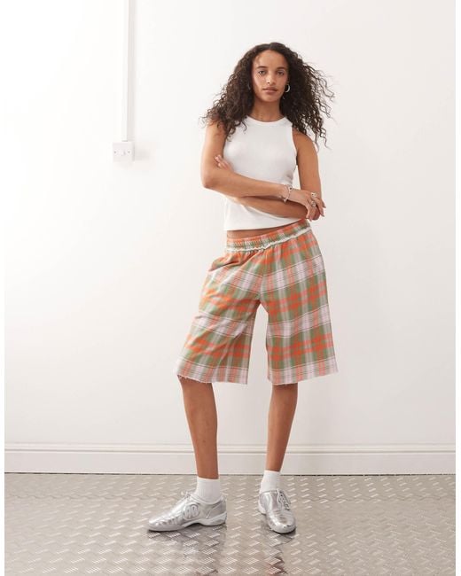 Collusion Multicolor – lange jogging-shorts mit karomuster