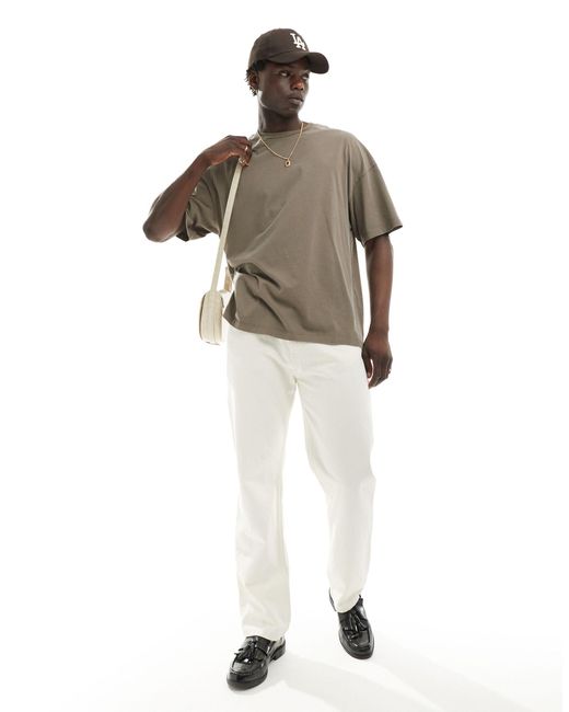 Camiseta extragrande con lavado marrón y estampado ADPT de hombre de color Gray