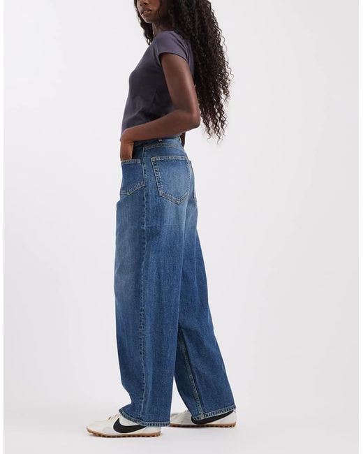 Vero Moda Blue Zelda High Rise Barrel Leg Jeans With Pocket Detail