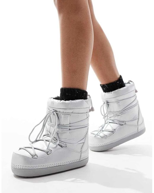 Botas De Nieve Plateadas De SEQWL de color White