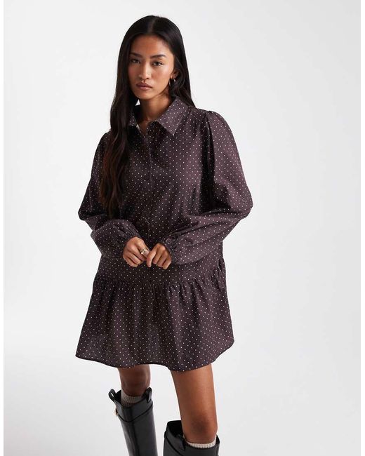 Vestido Camisero Corto Con Estampado De Lunares Y Cintura Baja De Miss Selfridge de color Brown