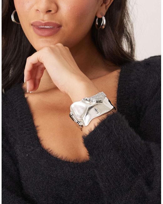 ASOS Black – limited edition – farbener armreif mit kristalldetail und mikro-pavé-fassung