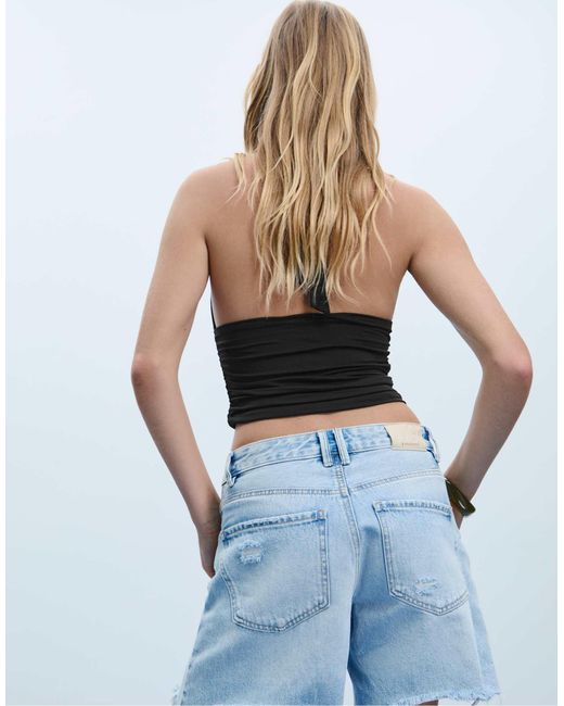 Top froncé à dos nu Stradivarius en coloris Blue