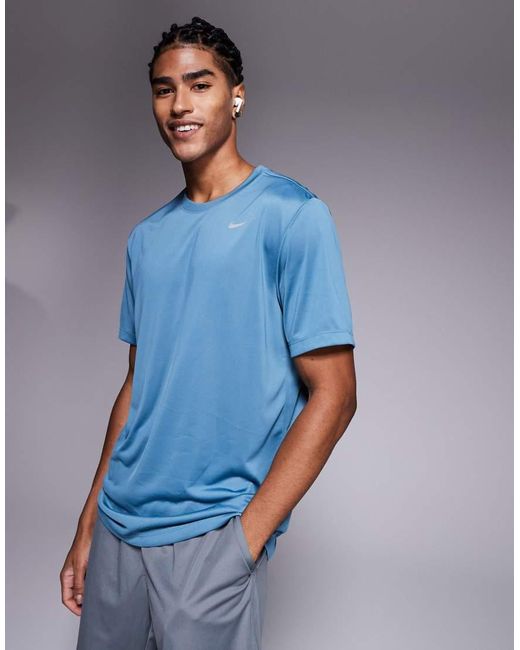 Nike Legend in het Blue voor heren