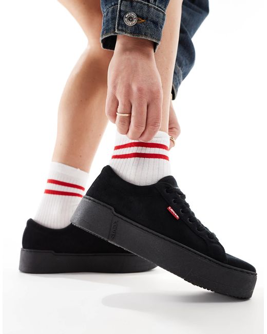 Levi's Black Tijuana – plateau-sneaker aus em velours mit roter logolasche