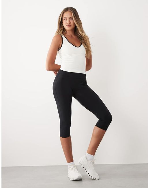 BO+TEE White Soft Active Contrast Hem Longline V-Neck Tank Top