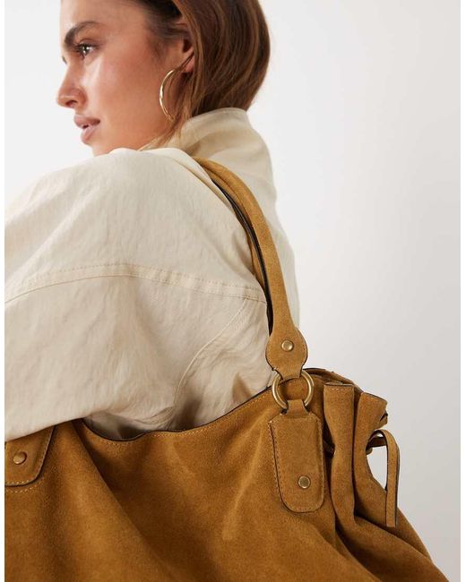 In Collaborazione Con Hailey Bieber di Mango in Natural