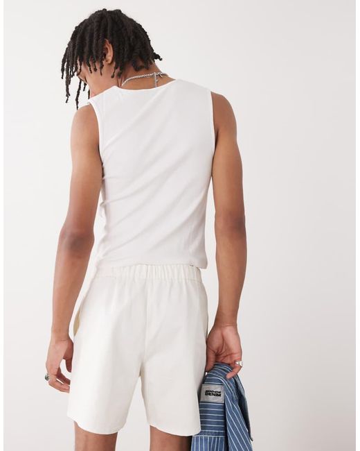 Reclaimed Vintage White baggy Fit Shorter Length Pull On Chino Short for men