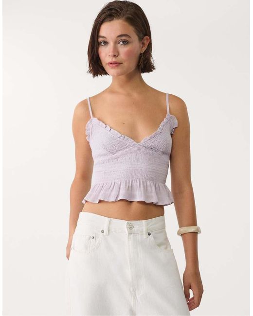 Top Aderente Lilla Con Volant di Stradivarius in Purple