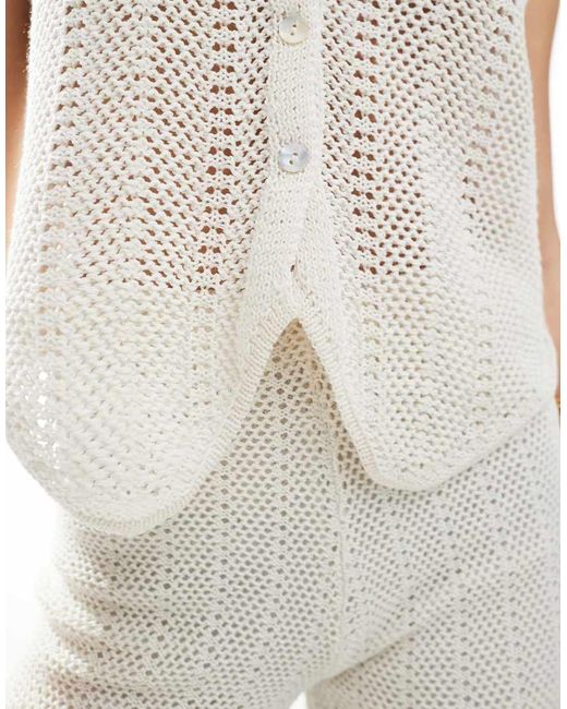 Top All'Uncinetto Allacciato Davanti di Pull&Bear in White