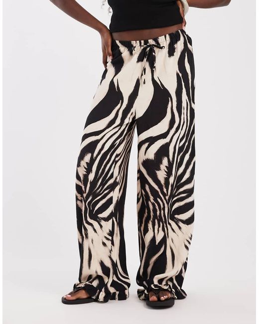 ASOS White Pull On Trouser With Frill Hem