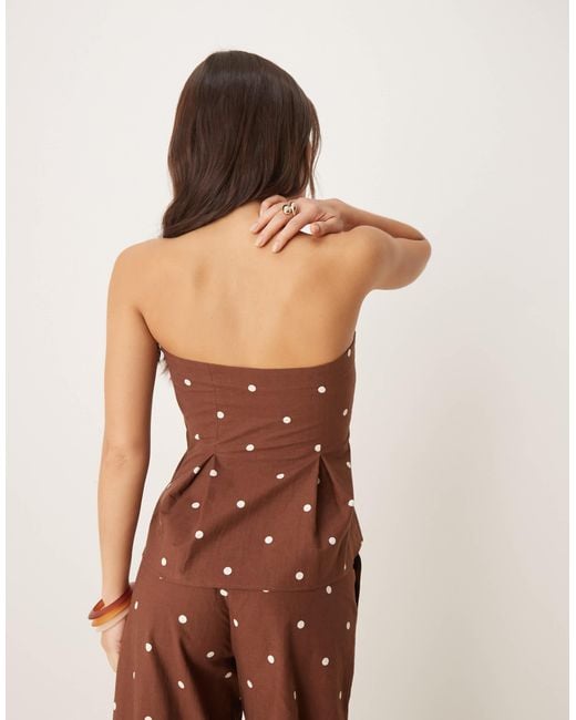 ASOS Brown – trägerloses oberteil aus leinenmix mit punktmuster und abgenähter taillenpartie, kombiteil