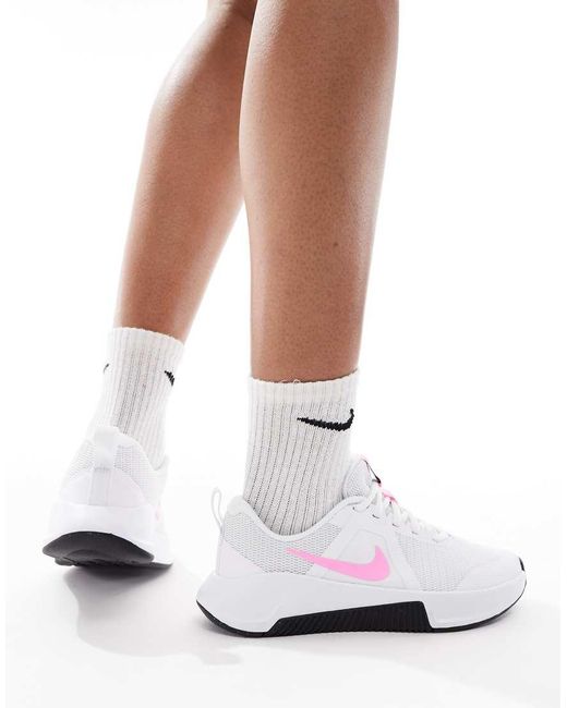 Nike White Mc 3 Trainers