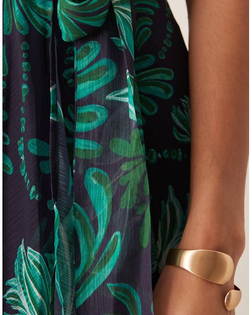 Hope & Ivy Green Flutter Sleeve Maxi Wrap Dress