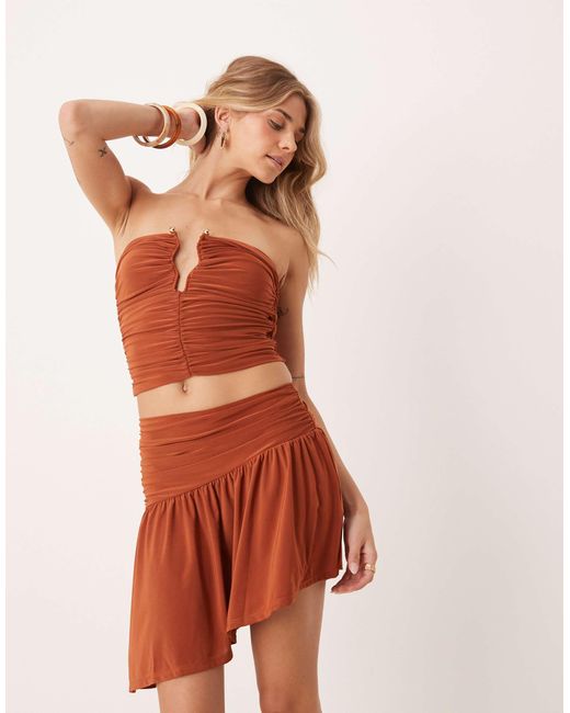 Mini-jupe d'ensemble asymétrique froncée ASOS en coloris Pink