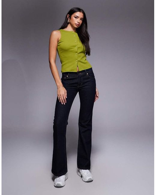 Top Senza Maniche Oliva A Coste Con Bottoni E Scollo Ampio di ASOS in Green