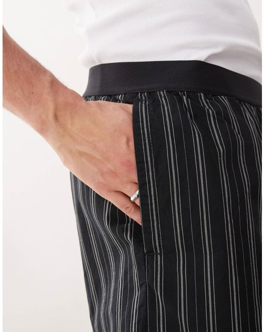 Weekday – loose fit shorts in Natural für Herren